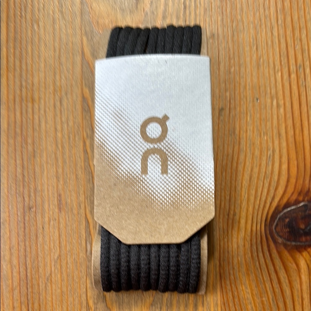On cloud Black Shoelaces